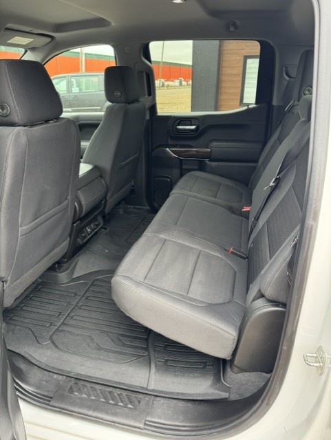 (SOLD) 2019 GMC SIERRA 1500 SLE
