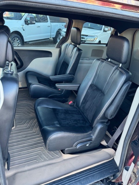 (CONSIGNMENT) 2017 DODGE GRAND CARAVAN SE