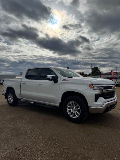 (SOLD) 2024 CHEVROLET SILVERADO 1500 LT