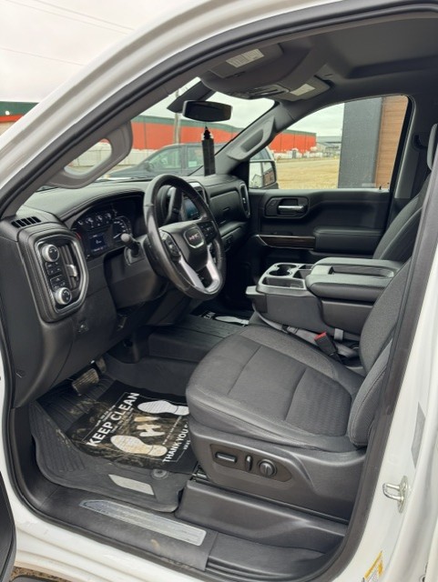 (SOLD) 2019 GMC SIERRA 1500 SLE