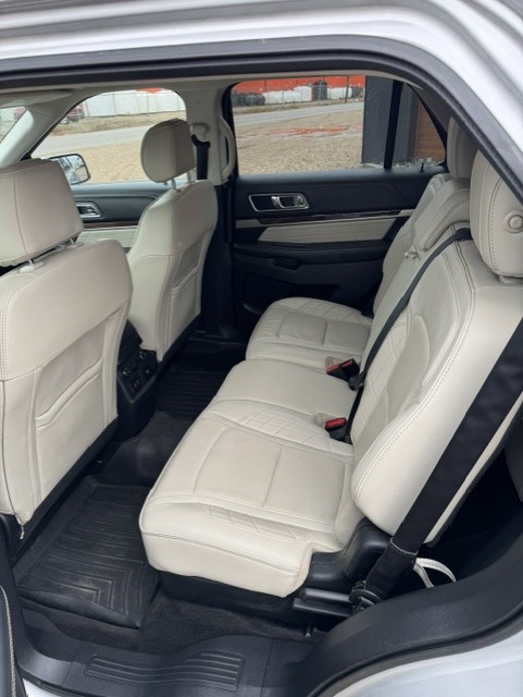 (CONSIGNMENT) 2017 FORD EXPLORER PLATINUM