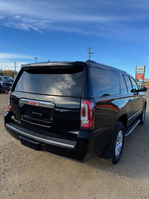2019 GMC YUKON XL DENALI